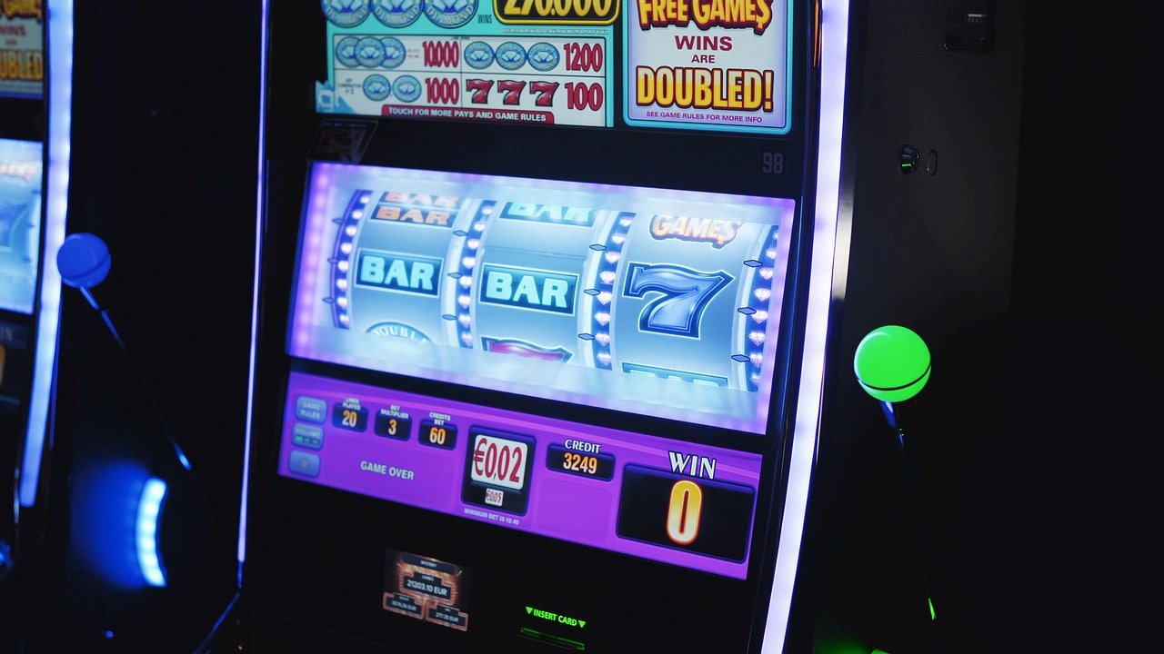Sotmel APK ဂိမ်းအမျိုးအစားများ – Casino၊ Sportsbook နှင့် Slots ပါဝင်သည်
